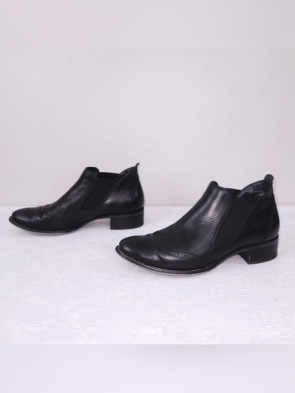 Paul Green Jay Wingtip Chelsea Ankle Booties US 6